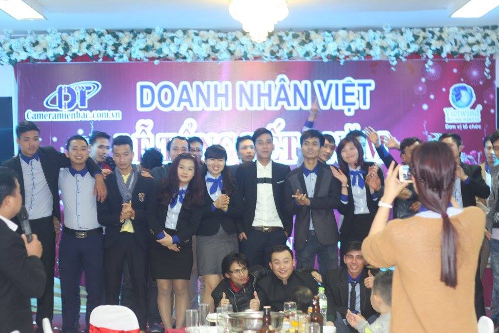 Tiệc chúc mừng năm mới hoành tráng - Camera Phương Việt Group